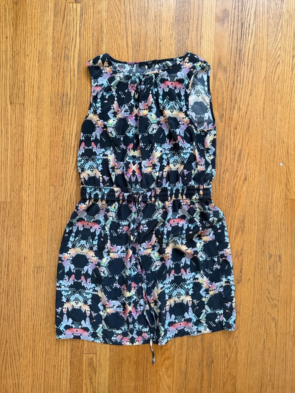 Tibi Black Geometric Floral Print Mini Dress 👗 size 4, silky and cute 👀
